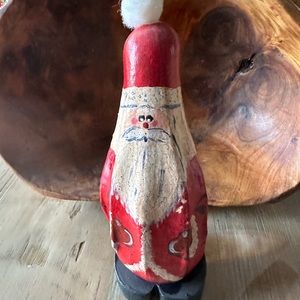 6” hand painted Santa. Gourd